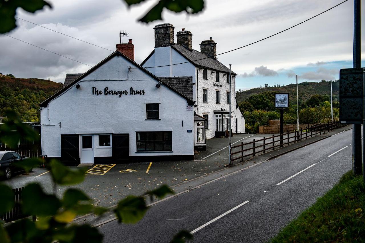 فندق The Berwyn Arms كورين المظهر الخارجي الصورة